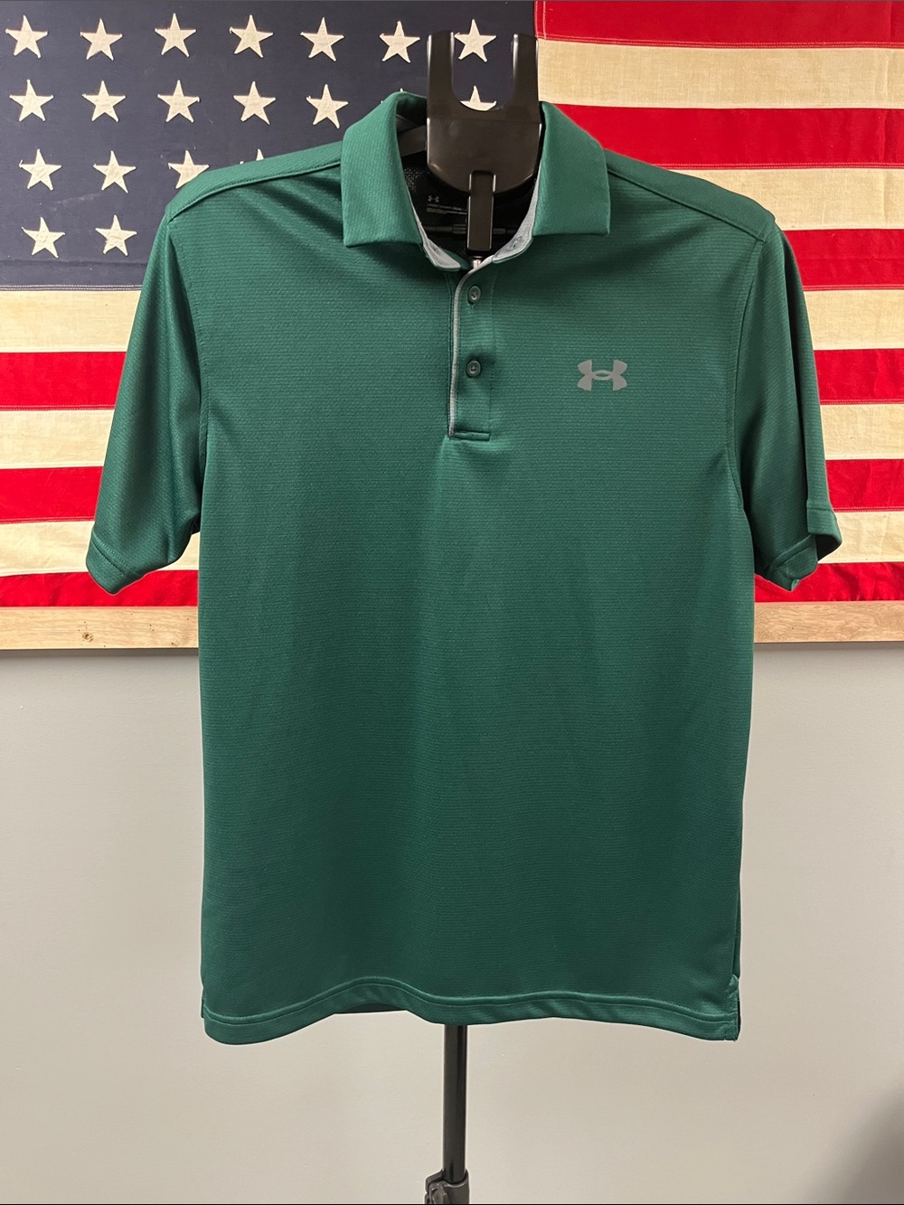 Under Armour Men’s Dark Green Athletic Polo